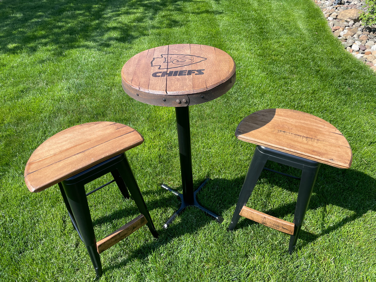 Pub Table and stool set