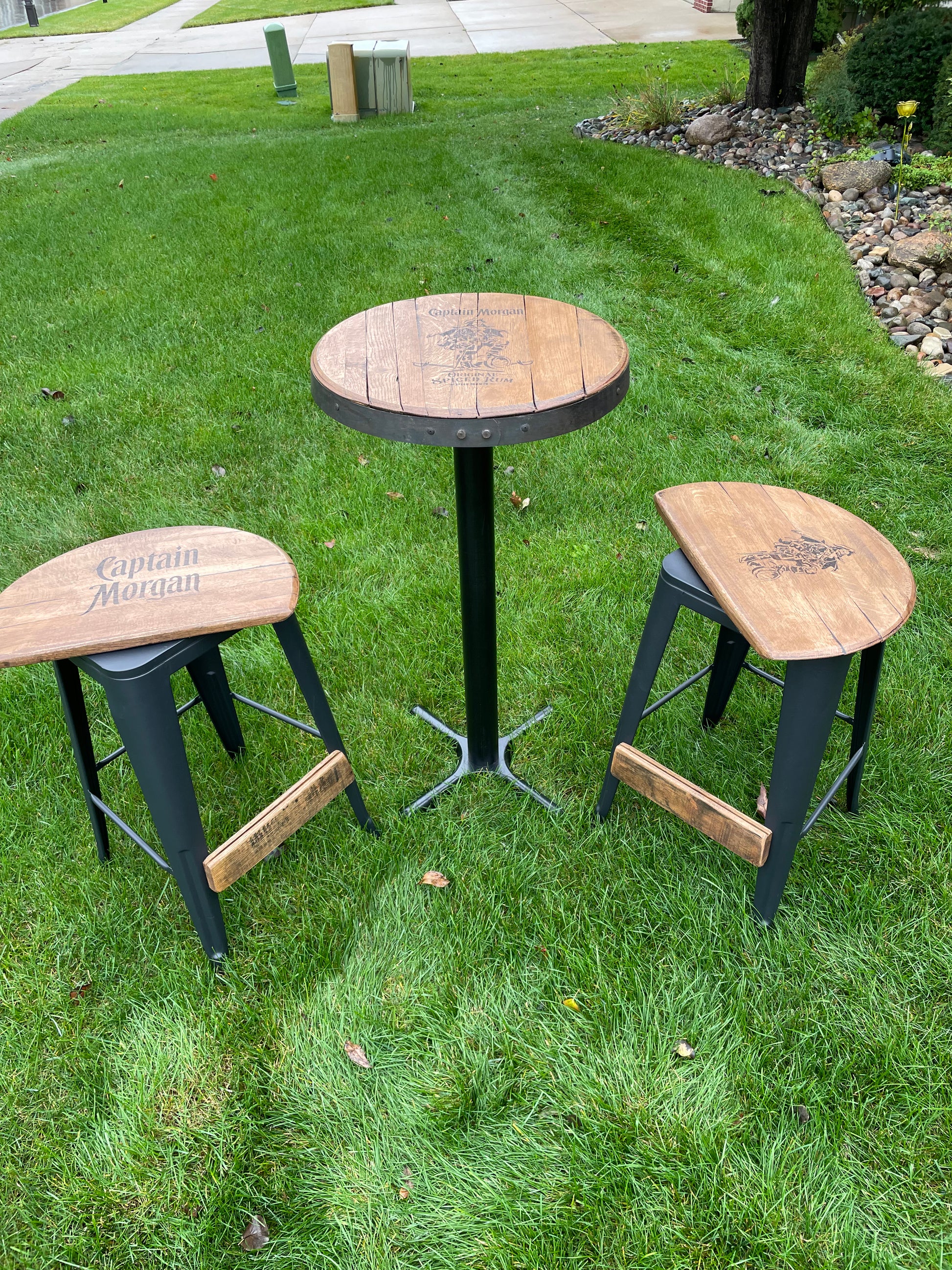 Pub Table with Swivel Stools